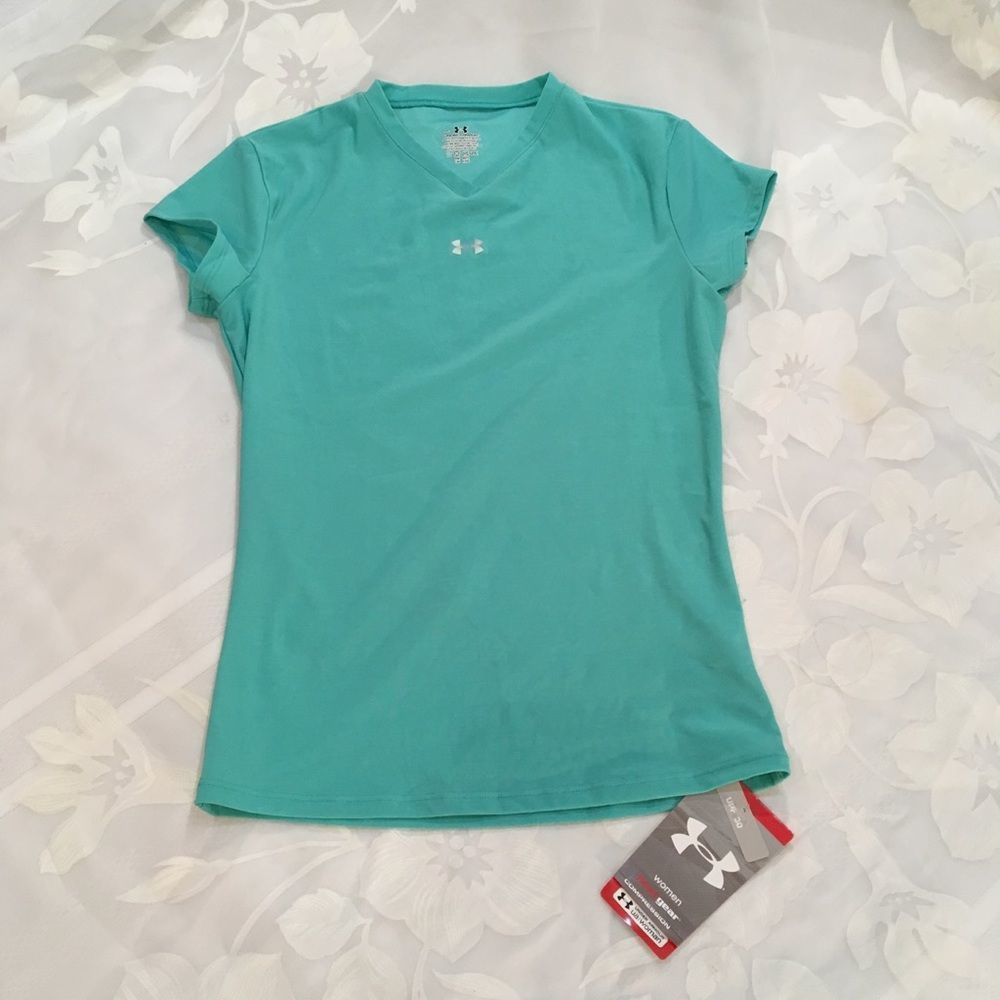 NWT Under Armour Woman Heatgear Compression Top